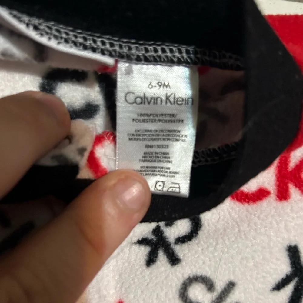Calvin Klein Kids Red and‎ White Footie